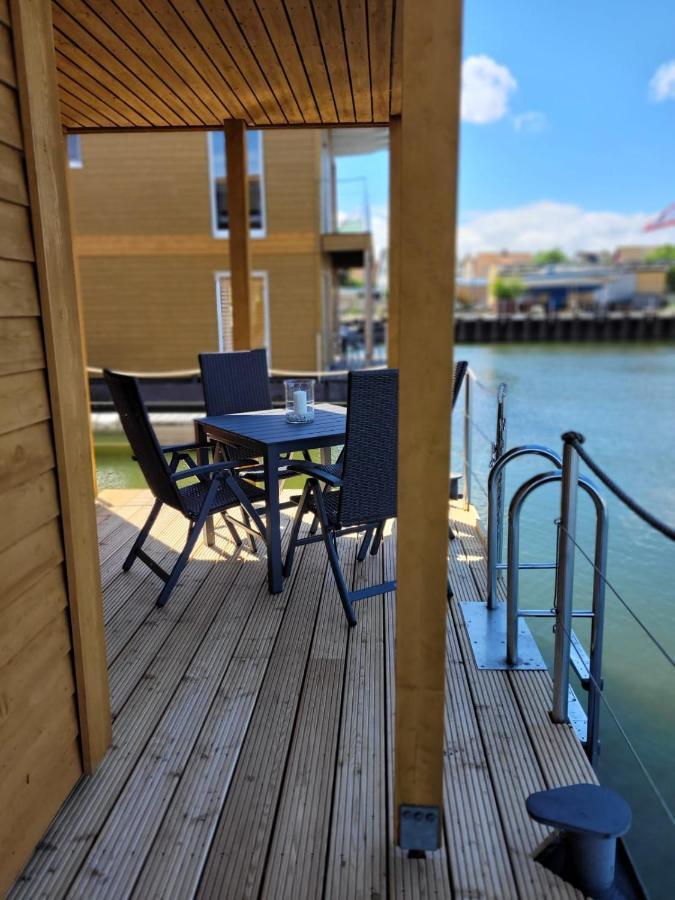 Готель 4 Sterne Dtv Floating House Kroslin Екстер'єр фото