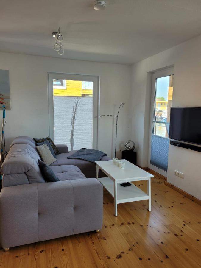 Готель 4 Sterne Dtv Floating House Kroslin Екстер'єр фото